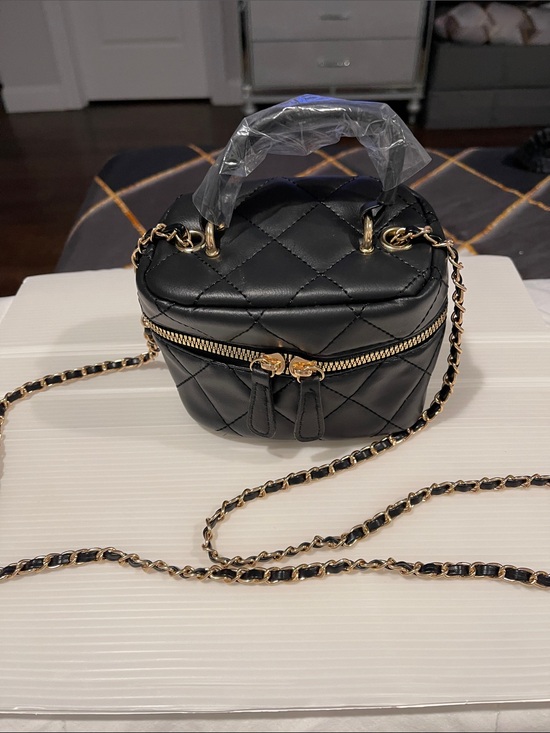 Don’t know Handbags - Black Quilted Mini Crossbody with Gold Chain Strap